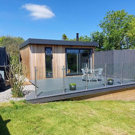 The Den - Modern Cabin With Wood Burning Stove Ludchurch Екстериор снимка